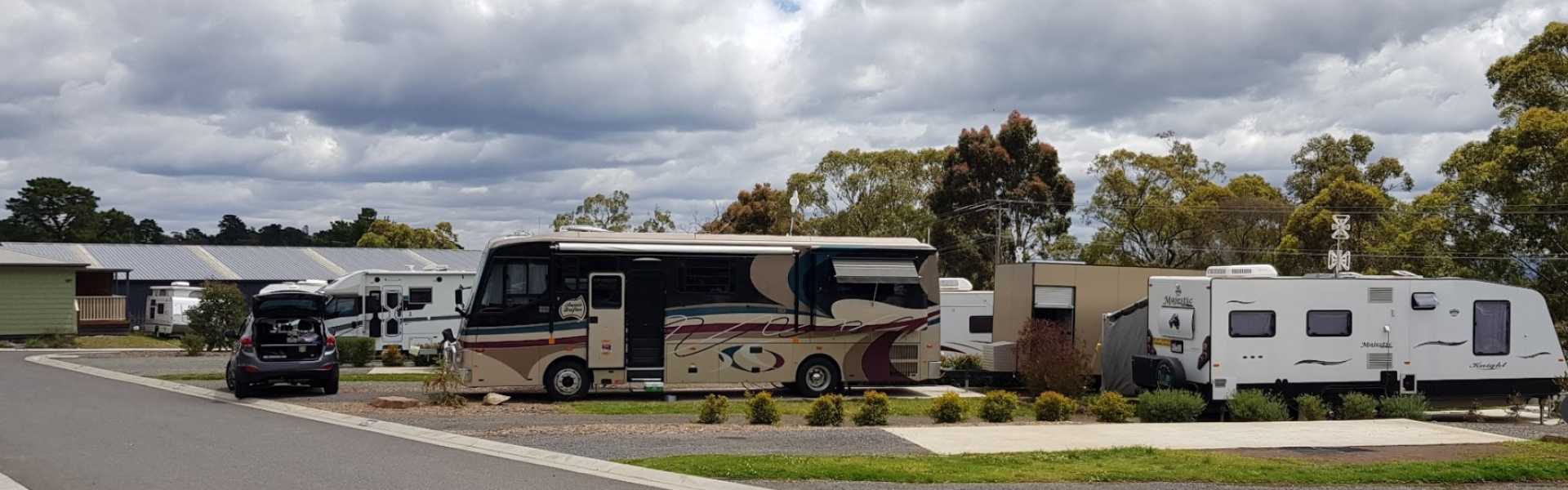 Kui Parks, Lilydale Pine Hill Caravan Park, Sites