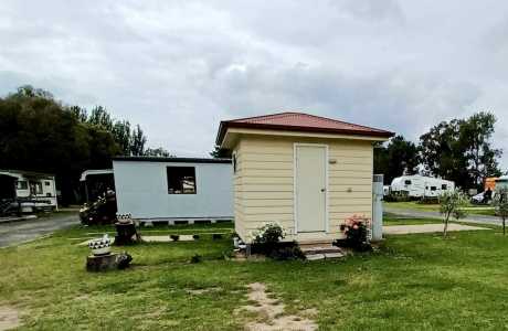 Kui Parks Country Road Caravan Park 