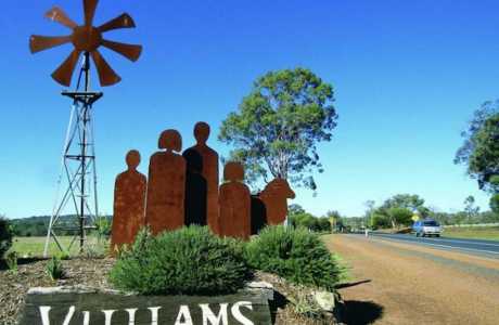 Williams Motel & Shady Acres Caravan Park