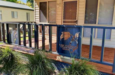 Kui Parks, Lakes Andersons Caravan Park, Cabins