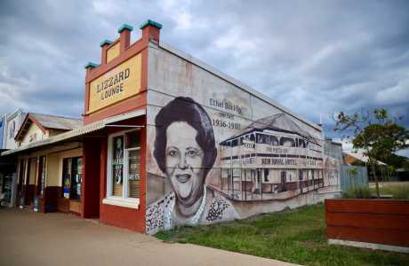 Kui Parks, Monto Caravan Park, Monto Murals