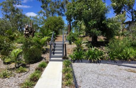 Kui Parks, Mount Larcom Tourist Park