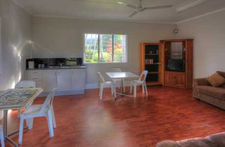 Kui Parks, Tropical Hibiscus Caravan Park, Mission Beach, Recreation Room