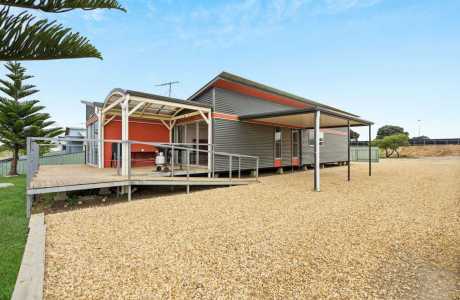 Kui Parks, Waterfront Holiday Park, Tailem Bend SA