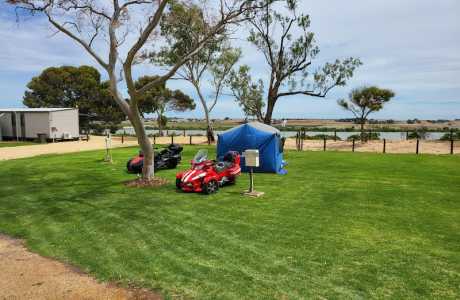 Kui Parks Waterfront Holiday Park Tailem Bend SA