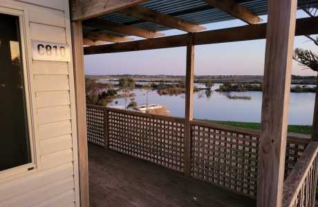 Kui Parks Waterfront Holiday Park Tailem Bend SA